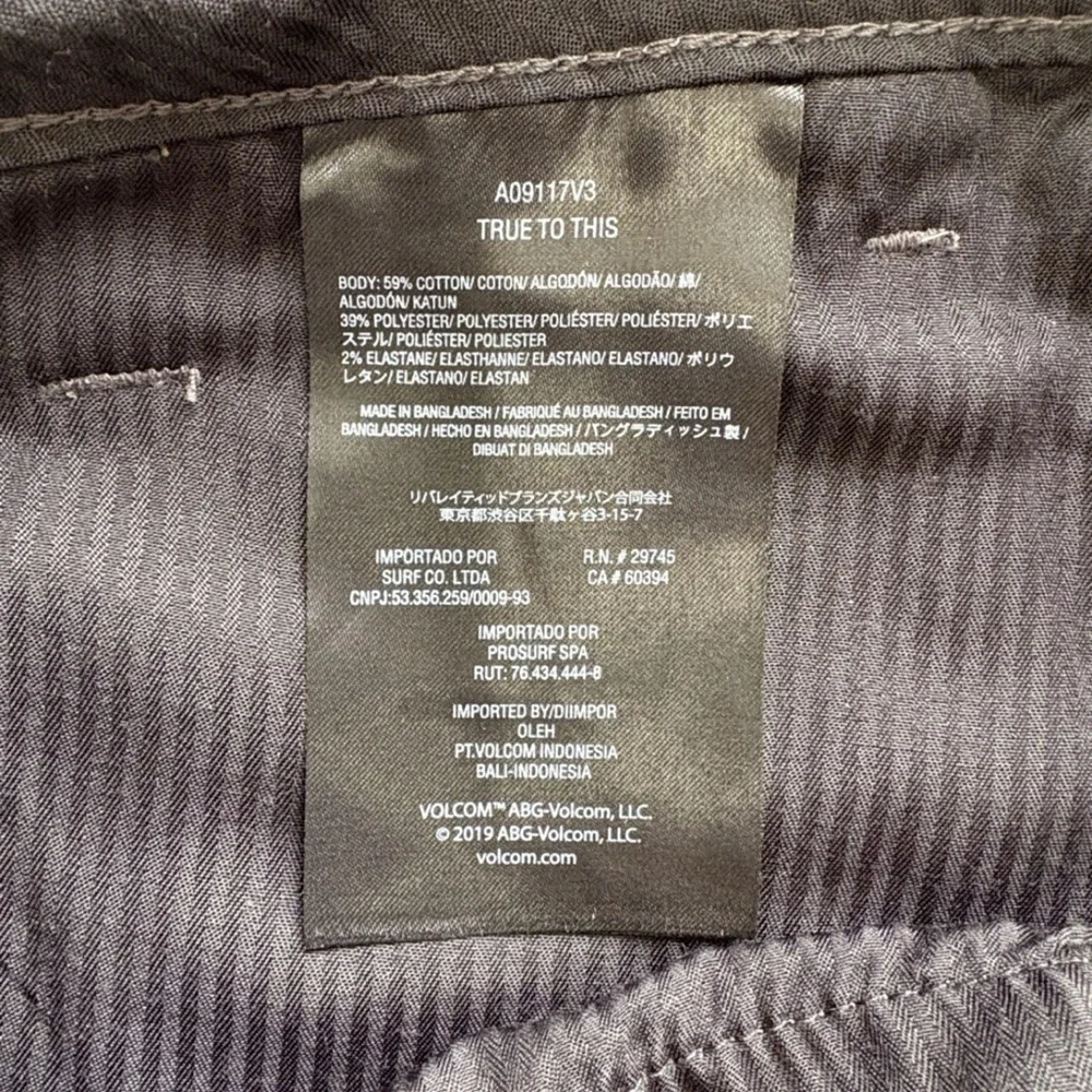 Volcom VMONTY Shorts Size 29 NWT